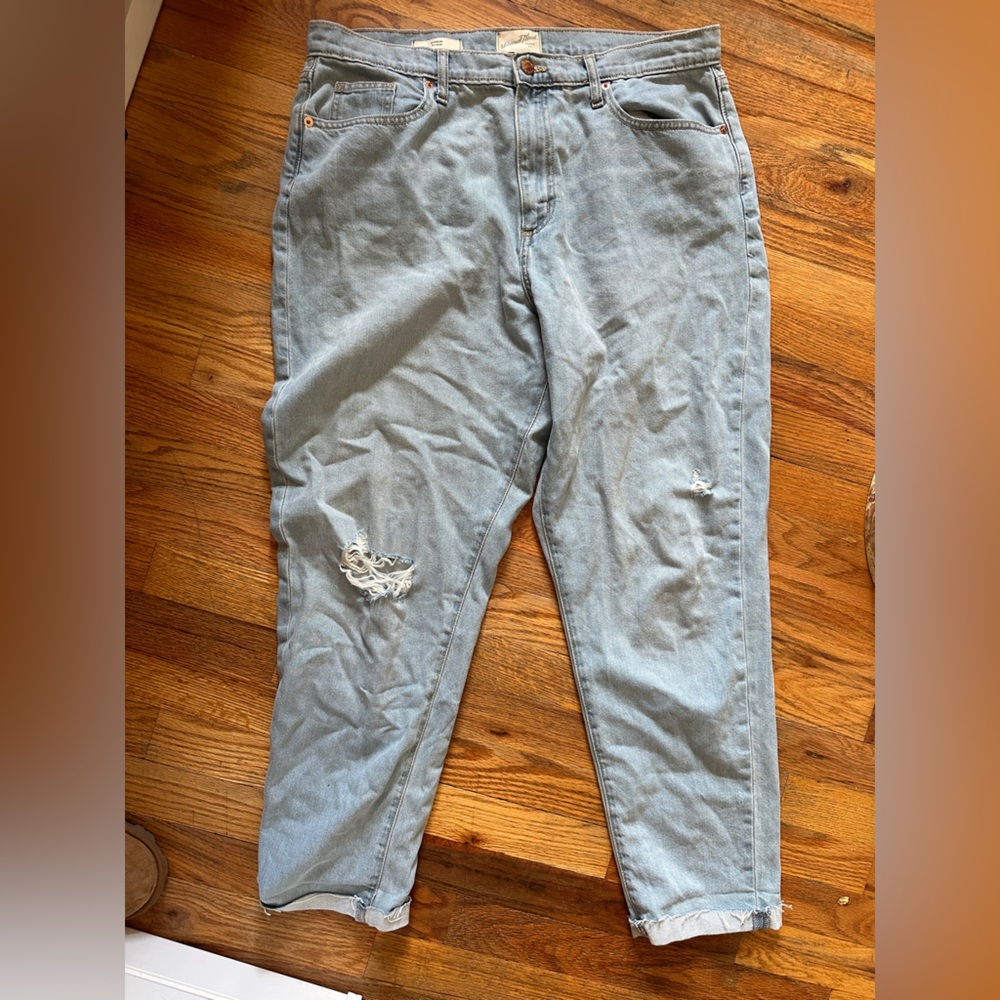 Boyfriend jeans, barely worn